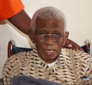 Sisnett in 2012, aged 112. (Source: Facebook/Alwyn Kirk Photos)