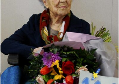 On her 114th birthday in 2021. (Source: x.com/MariaBranyas112)