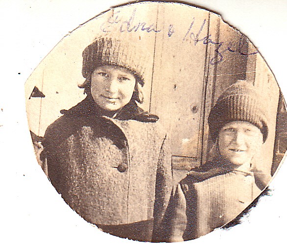Young (right) with her sister, Edna (left). (Source: Gerontology Wiki)
