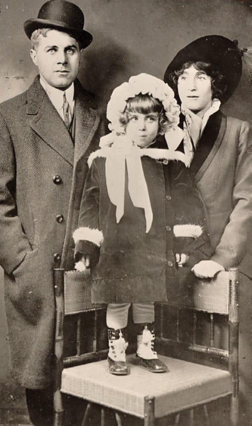 Berg with her parents in 1913. (Source: Gerontology Wiki)