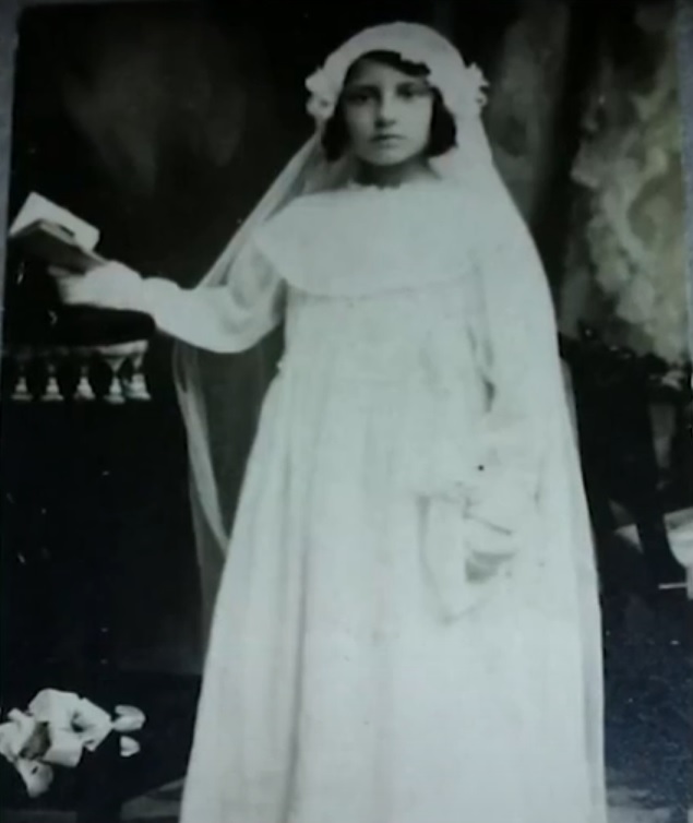 On her wedding day in 1930. (Source: Canal 4)