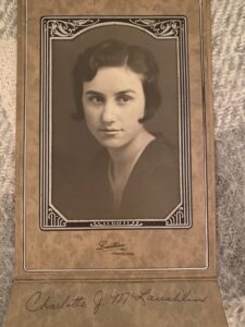 As a young woman. (Source: Hackman Family Funeral Homes)