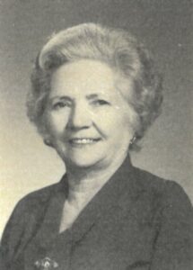 As an elderly woman. (Source: Ag&ecirc;ncia Funer&aacute;ria Nova Esperan&ccedil;a)