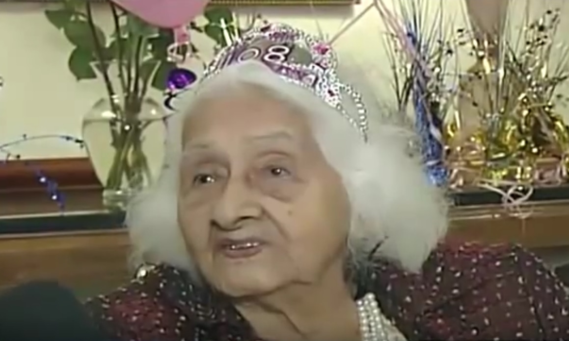 On her 108th birthday in 2014. (Source: AmericaTeVe Miami)