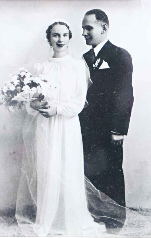 On the wedding day, in 1939.