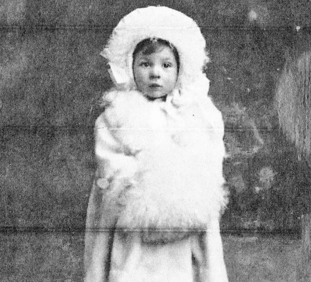 In 1912, aged 2/3. (Source: Peppard News – Village News)