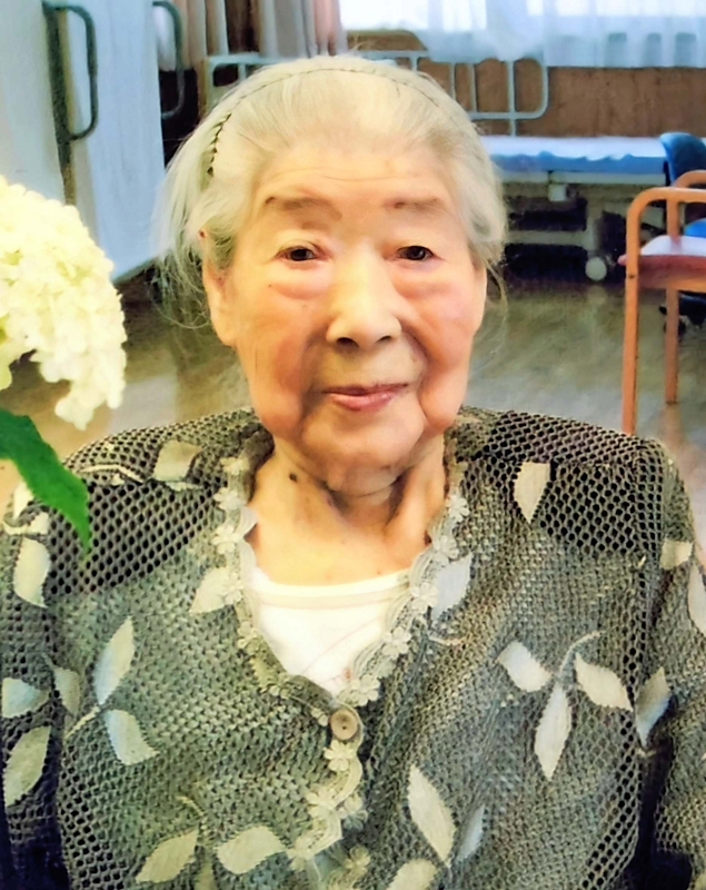 Aged 100. (Source: The Shinano Mainichi Shimbun)