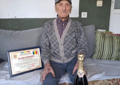 On his 112th birthday in 2025. (Source: Facebook / Centrul Militar Județean Vâlcea)
