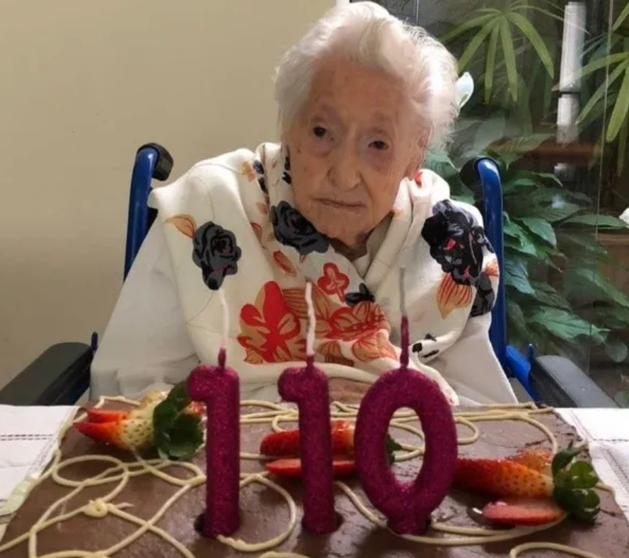 On her claimed 110th birthday in June 2023. (Source: ACidadeON Ribeirão Preto)