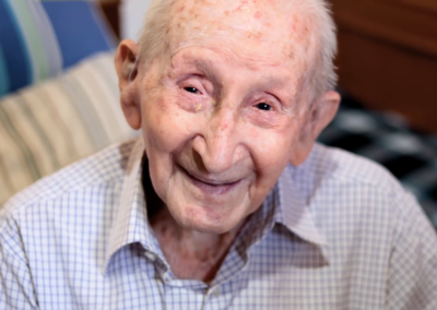 At the age of 109. (Source: Hören Aparelhos Auditivos)