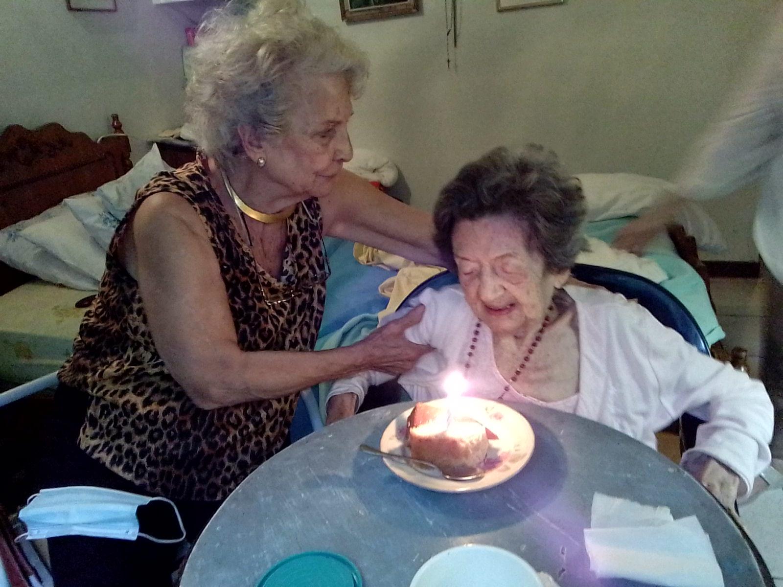 Isabel Alvarado, 111th birthday
