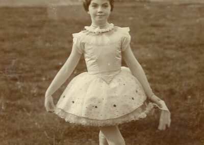 As a child. (Source: hln.be)