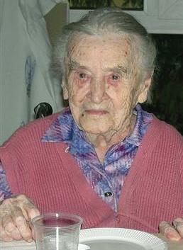 On her 110th birthday in 2009. (Source: Le Progrès)