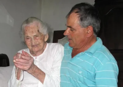 On her 110th birthday in July 2012. (Source: Correio da Manhã)
