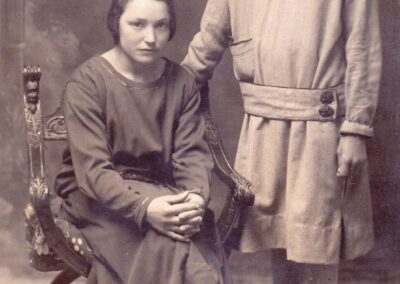 Renata (seated on the left) in 1926, with her sister. (Source: Cesena di una volta)