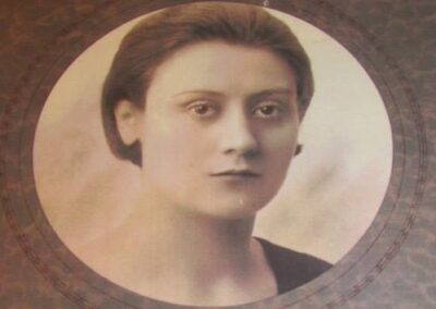 As a young woman, in 1930. (Source: Villa Melisa)