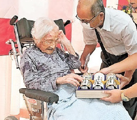 In August 2020, her 108th birthday. (Source: Shizuoka Shimbun)