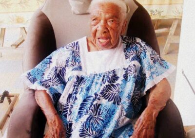 On her 106th birthday in 2013. (Source: Facebook / J'AIME LA GUADELOUPE /I LÔVE GUADELOUPE)