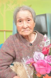 On her 109th birthday. (Source: サンクス高田)