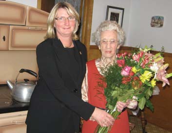 On her 102nd birthday. (Source: Sainte-Marthe-sur-le-lac)