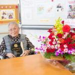 イソップ物語を英語で朗読 大分県最高齢の廣安美代子さん 113歳