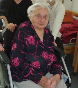 On her 107th birthday. (Source: hoyte24)