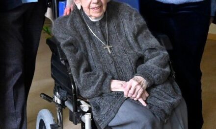 On her 110th birthday. (Source: Twitter/Gema Igual Ortiz)