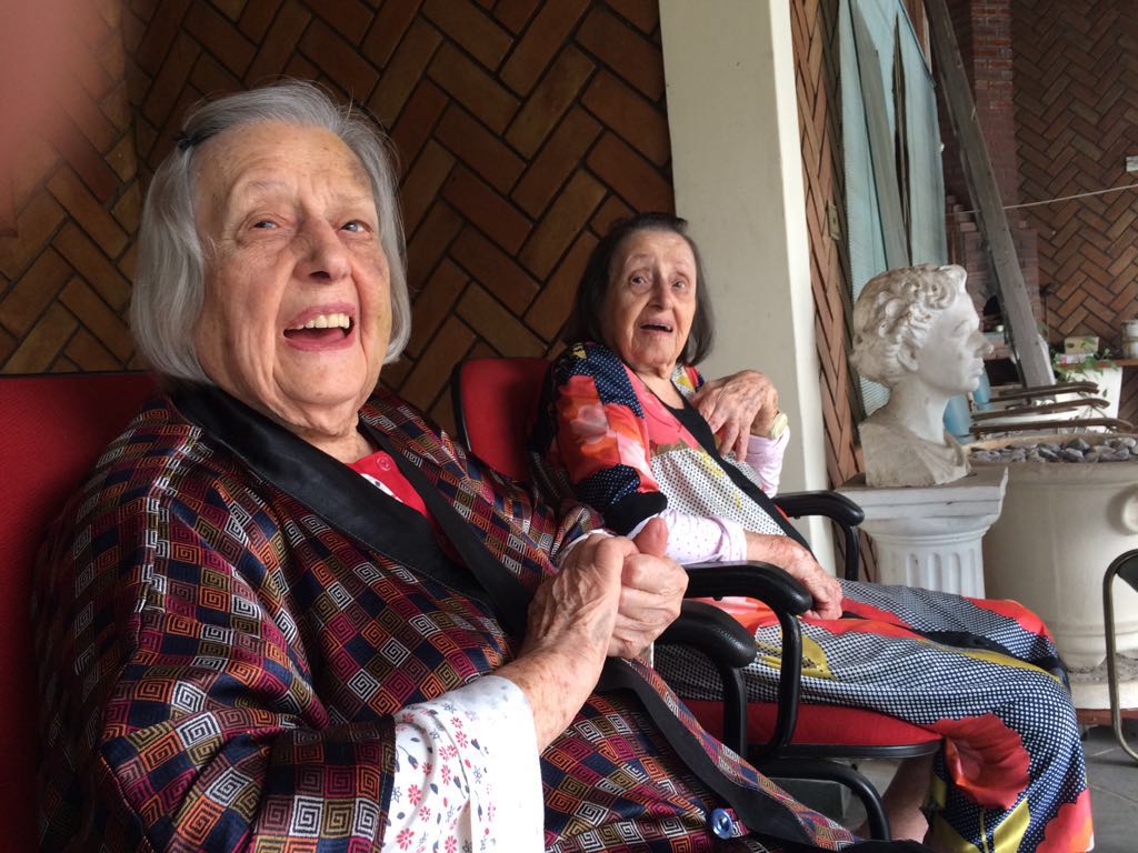 Gracia dos Santos Pinto and Rosa Santos.