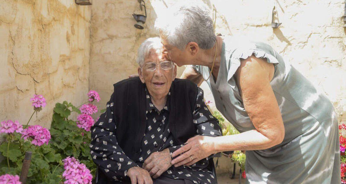 Teresa Fernandez Casado, the oldest resident of Castile and León (Spain), turns 111