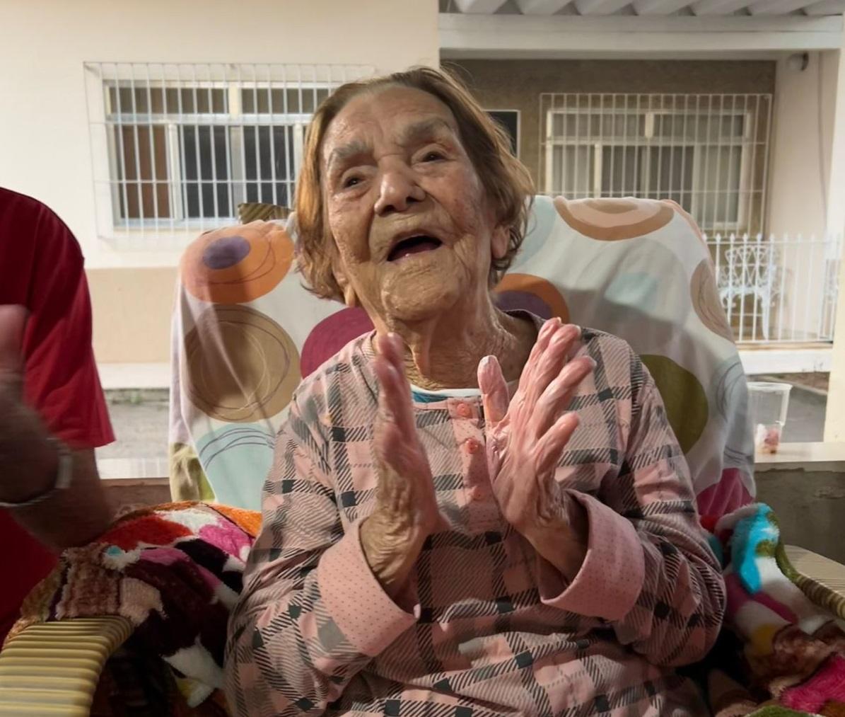 Generoza Araújo Soares of Rio de Janeiro, Brazil turns 109