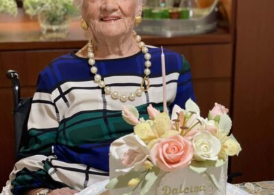 On her 108th birthday. (Source: Folha Vitória)