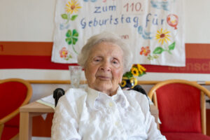 On her 110th birthday. (Source: DRK KV Leipzig-Land e.V.)