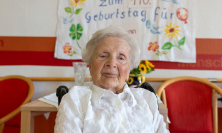 On her 110th birthday. (Source: DRK KV Leipzig-Land e.V.)