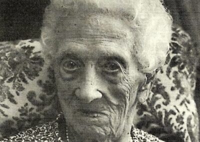 On her 106th birthday. (Source: Het Volk)