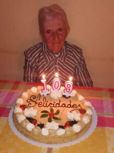 On her 109th birthday. (Source: Primeira Noticia - Comarca de Ordes)