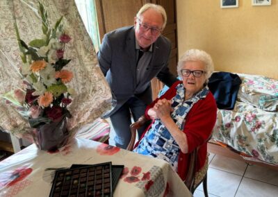 On her 110th birthday, with Bruno Asselot. (Source: Flers Agglo)