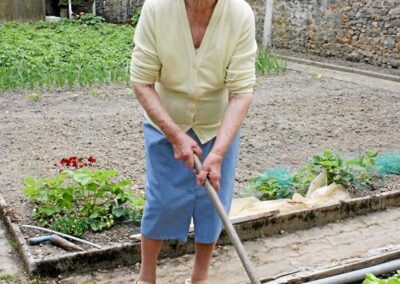 At the age of 103. (Source: Ouest-France)