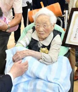 In September 2016, aged 110. (Source: Sankei News)