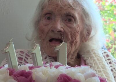 On her 111th birthday. (Source: France 3 Régions)