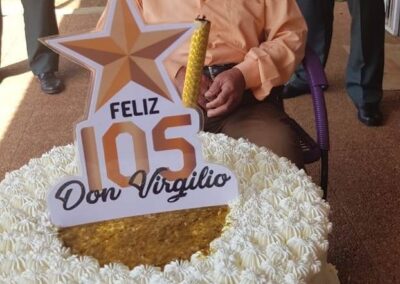 On his 105th birthday. (Source: Dirección Artística Municipalidad de Cnel Oviedo)