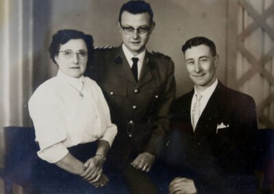 Neyt with her husband, Achiel (right) and son Lucien (center). (Source: HLN)