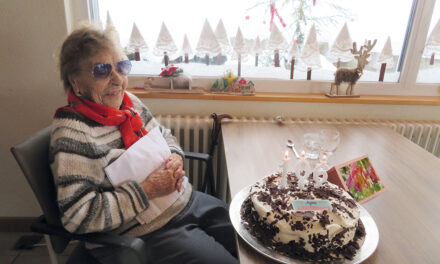 On her 106th birthday in 2021. (Source: Feuille d'Avis de la Vallée de Joux)