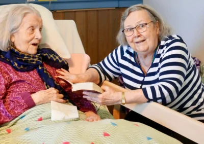 On her 109th birthday, with her daughter. (Photo: Sarah Mangs / Lehtikuva / SPT)