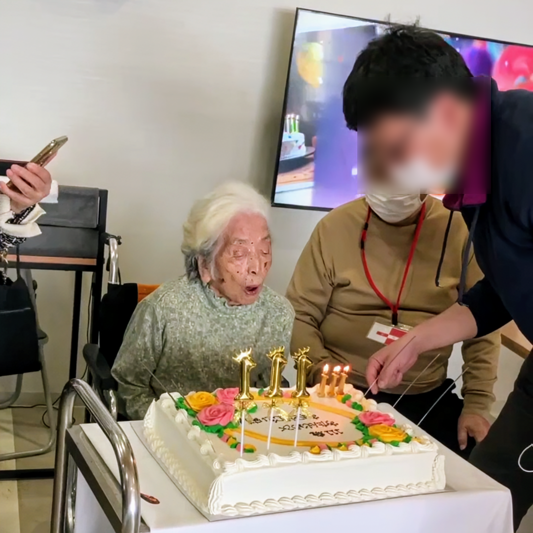 Michi Kudō of Hokkaido, Japan, Celebrates 111th Birthday Michi Kudō 111 (2)