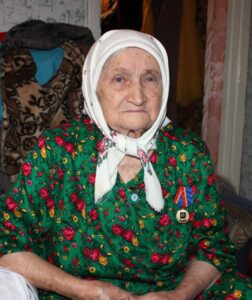 On her 100th birthday in 2014. (Source: Администрация Калтанского городского округа)