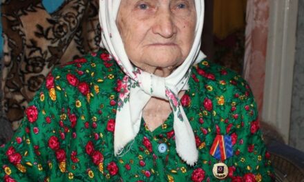 On her 100th birthday in 2014. (Source: Администрация Калтанского городского округа)