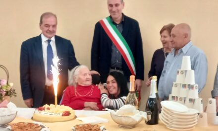 On her 110th birthday. (Source: Facebook / Stefano Zanelli - Sindaco Cologno Monzese)