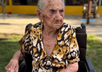 On her 111th birthday. (Source: Edson Ferreiraoficial)