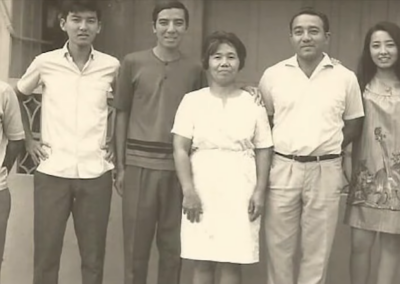With her children. (Source: TRB Produtora)