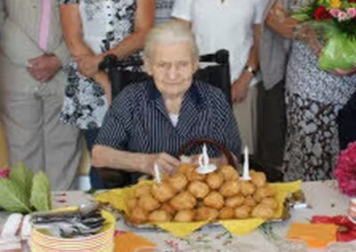 On her 105th birthday. (Source: Le Télégramme)